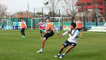 Lautaro y Schlegel se entrenan a parte antes de San Lorenzo