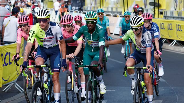 Philipsen caza a Girmay