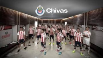 La foto oficial del Apertura 2015 dentro del vestidor había hermandad.