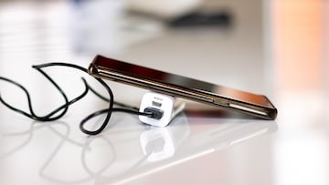 Estos son los lugares donde no deberías cargar el móvil: riesgo de incendios