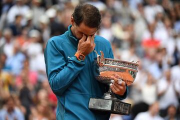 Rafa Nadal en Roland Garros 2018 ganó a Dominic Thiem por 6-4, 6-3 y 6-2.