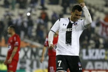 Colo Colo superó por 4-2 a Ñublense en el Estadio Monumental.