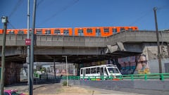 Conductora de Metro guarda el tren en los talleres... con personas adentro