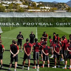 El Liverpool abandona la concentración en Marbella