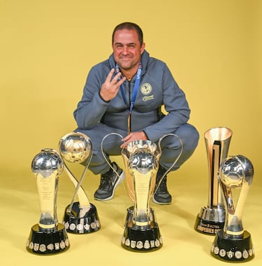 André Jardine tiene a Chivas en sus manos