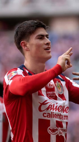 Guadalajara's forward #34 Armando Gonzalez celebrates scoring his team's first goal during the Liga MX Clausura football match between Guadalajara and Santos Laguna at the Akron Stadium in Zapopan, Mexico on March 14, 2026. (Photo by Ulises RUIZ / AFP)