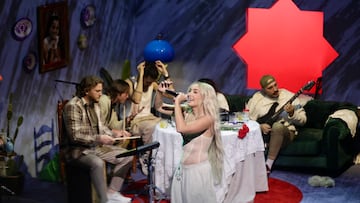 Una noche en ca’ la Mimi: Lola Índigo, de fiesta flamenca y techno en su Básico de Los40