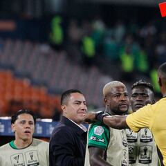 Efraín Juárez sigue defendiendo con todo al Atlético Nacional en Colombia