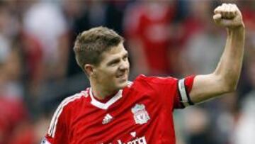 Steven Gerrard seguirá en el Liverpool hasta 2014