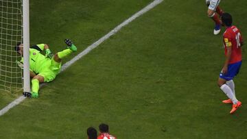 Keylor cometió este grave fallo en el encuentro ante México.