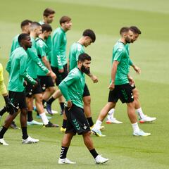 Volar o renacer en Heliópolis