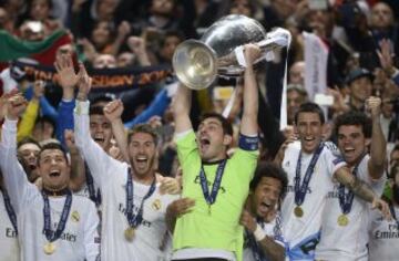 24/05/2014. El Real Madrid consiguió la ansiada Décima tras vencer al Atlético en la final por 4-1. Casillas levanta el trofeo de la Copa de Europa.