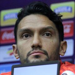 Abel Aguilar anuncia su retiro del fútbol a los 35 años