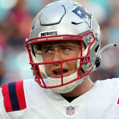 Will Mac Jones be the fourth rookie QB to win a playoff game?