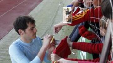 "Las bajas de Puyol y Villa son un duro golpe para España"