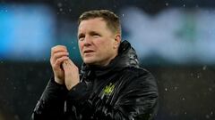 Soccer Football - FA Cup - Quarter Final - Manchester City v Newcastle United - Etihad Stadium, Manchester, Britain - March 16, 2024 Newcastle United manager Eddie Howe applauds fans after the match REUTERS/Chris Radburn