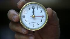 Adiós al horario de invierno: la fecha definitiva en la que habrá que cambiar los relojes en Chile