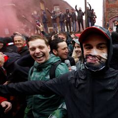 El Roma condena la actitud de sus hinchas implicados en los actos violentos en Liverpool