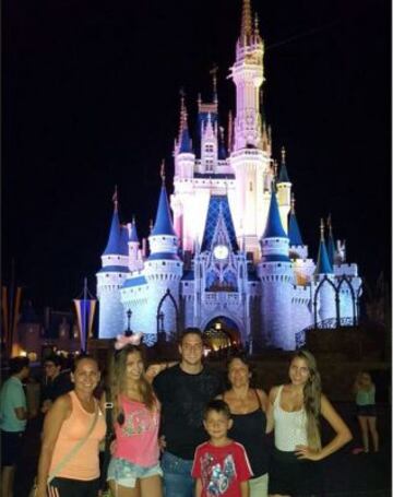 Santiago Arias estuvo al lado de su familia en Orlando-Florida. El parque de Walt Dinsey World, su destino.