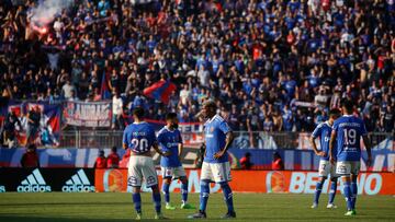 Futbol, Universidad de Chile vs Universidad Catolica.
Fecha 23, campeonato Nacional 2022.
Los jugadores de Universidad de Chile se lamentan luego de perder contra Universidad Catolica durante el partido por la primera division disputado en el estadio Nacional.
Santiago, Chile.
27/08/2022
Jonnathan Oyarzun/Photosport

Football, Universidad de Chile vs Universidad Catolica.
23 th date, 2022 National Championship.
Universidad de Chile’s players react after losing against Universidad Catolica for the first division match held at Nacional stadium.
Santiago, Chile.
27/08/2022
Jonnathan Oyarzun/Photosport