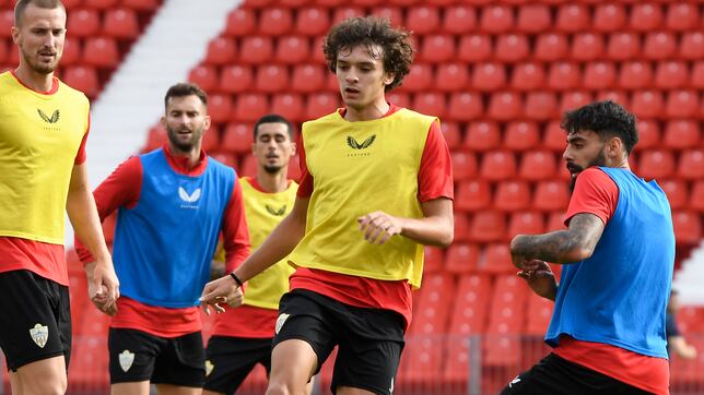 Gui Guedes: “Rodri y Pedri son mis referencias… junto con Cristiano Ronaldo”