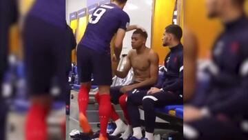 ¡Ramos repite un gesto viral de Giroud con Mbappé y la reacción fue otra!