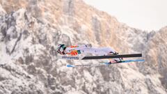 Día dorado para los Prevc: victoria de Domen y récord mundial de Nika