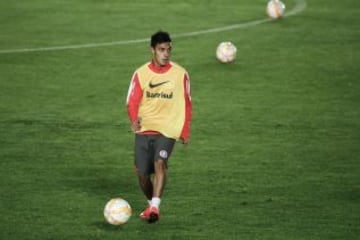 Con toda su nómina titular, Internacional de Porto Alegre entrena en El Campín previo al partido ante Santa Fe por cuartos de final de Copa Libertadores.