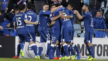 Alegría del Getafe tras anotar el 1-0 al Rayo.