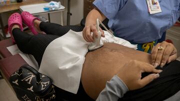 FILE PHOTO: A doctor does an ultrasound on a patient from Austin, Texas, before her surgical abortion at Trust Women clinic in Oklahoma City, U.S., December 6, 2021. Picture taken December 6, 2021. REUTERS/Evelyn Hockstein/File Photo