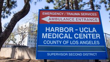 Imagen de la entrada del Harbor-UCLA medical Center, donde Tiger Woods fue intervenido tras su grave accidente de tráfico.