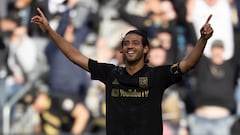 Vela anotó hat trick en el inicio de temporada de la MLS