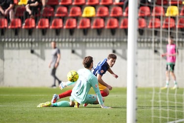 El Racing no mata y el Andorra le remata con el VAR de testigo