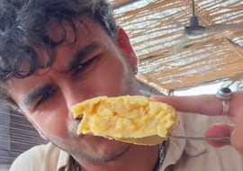 Prueba una tortilla de patata en Bali y su veredicto quizá no es el que todos podían esperar