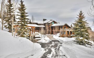 La mansión está en un entorno privilegiado cargado de nieve como el de Park City (Utah, Estados Unidos). Ideal para esquí y snowboard. 