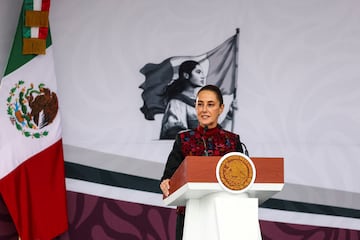 FILE PHOTO: Mexico's President Claudia Sheinbaum speaks, on the day of the 114th anniversary of the Mexican Revolution, in Mexico City, Mexico November 20, 2024. REUTERS/Raquel Cunha/File Photo