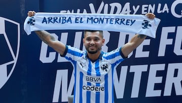 El ‘Tecatito’ Corona tuvo una magna presentación en el Estadio BBVA