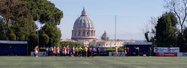 El chileno que brilla en el Mundial de sacerdotes del Vaticano