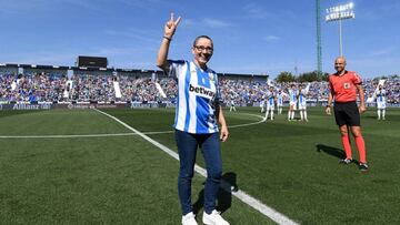 Blanca, la madre coraje del Leganés, hizo el saque de honor
