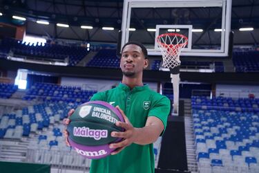 Kameron Taylor se presenta y Saint Supery no se va cedido