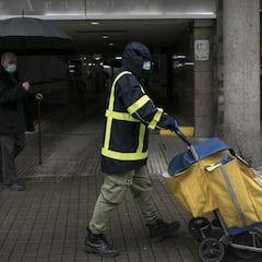 ¿Se puede negar el repartidor a subirme los paquetes a casa? Esto dice la Ley en España
