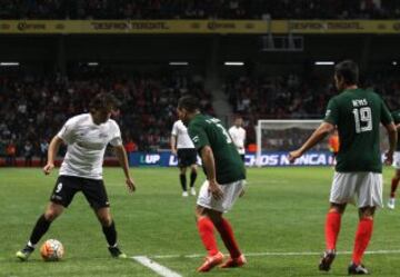 Este viernes se celebró el duelo entre Leyendas de la selección mexicana y las leyendas de la Liga de España. Aquí las mejores imágenes.