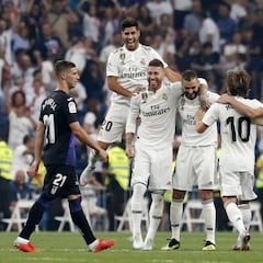 Benzema coge el fusil