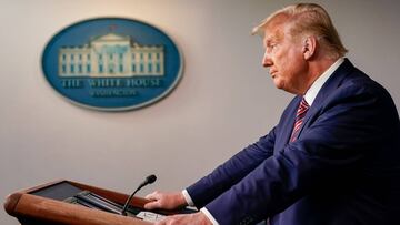 El presidente de los Estados Unidos, Donald Trump, habla con los reporteros durante una conferencia de prensa dentro de la Sala de Información James S. Brady en la Casa Blanca el 27 de septiembre de 2020 en Washington, EE. UU.