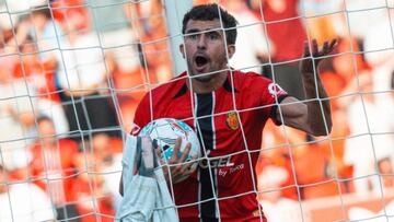 Mateu Morey, defensa del RCD Mallorca, celebra el gol 800 del Mallorca en Son Moix, su primer gol como profesional en el empate a uno ante el Celta.