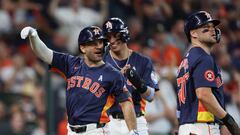 HOUSTON, TEXAS - JUNE 16: Jose Altuve #27 of the Houston Astros reacts after hitting a three run home run in the second inning against the Detroit Tigers at Minute Maid Park on June 16, 2024 in Houston, Texas.   Tim Warner/Getty Images/AFP (Photo by Tim Warner / GETTY IMAGES NORTH AMERICA / Getty Images via AFP)