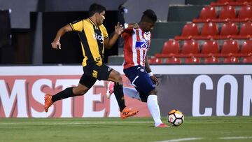 Guaraní 0 - Junior 0: el gran partido de Chará lo deja en grupos