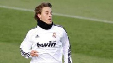 "He sufrido mucho, hablaré con el club de mi futuro"