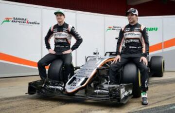 Nico Hulkenberg y Sergio Pérez en la presentación del VJM09, el nuevo coche de Force India.