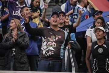 Alegría, fiesta y color fueron los ingredientes que imprimieron los hinchas de Millonarios ante Cortuluá.